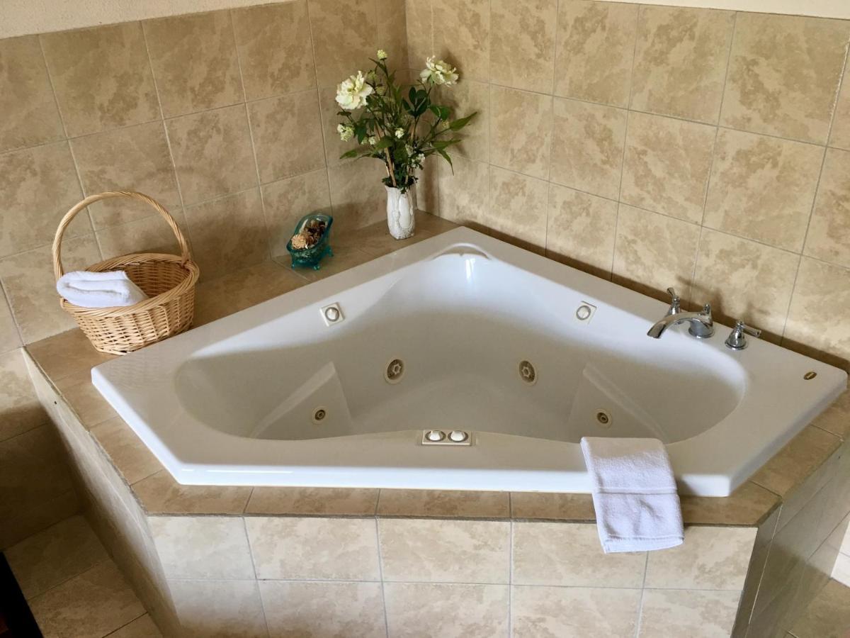 West Point Washington Burgess Inn מראה חיצוני תמונה