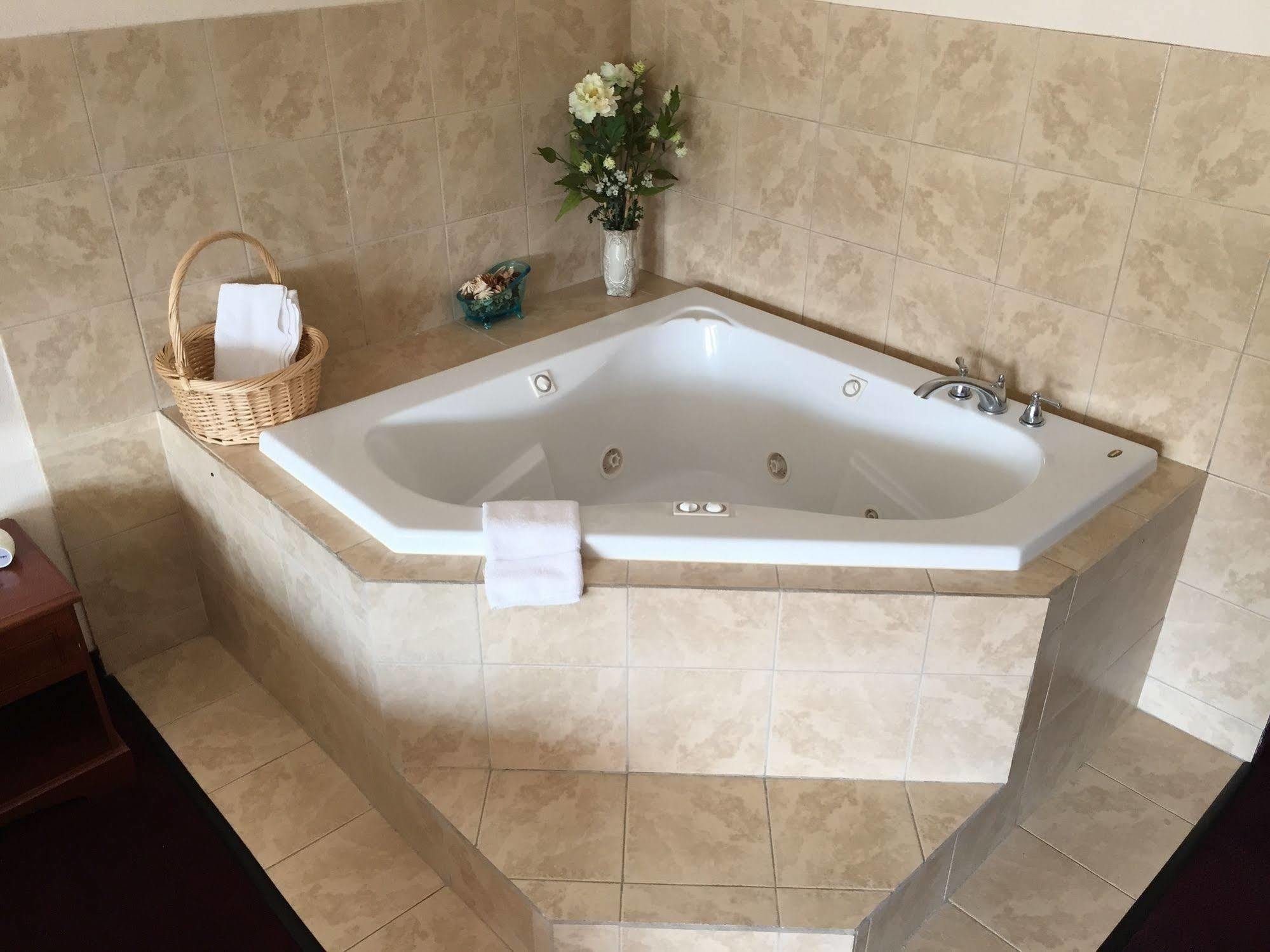 West Point Washington Burgess Inn מראה חיצוני תמונה